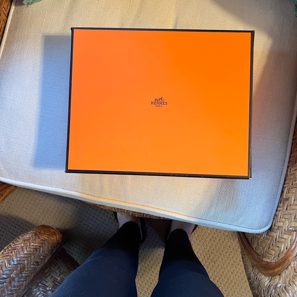 Hermès Orange Box- 11 x 9 x 4.5.  REDUCED